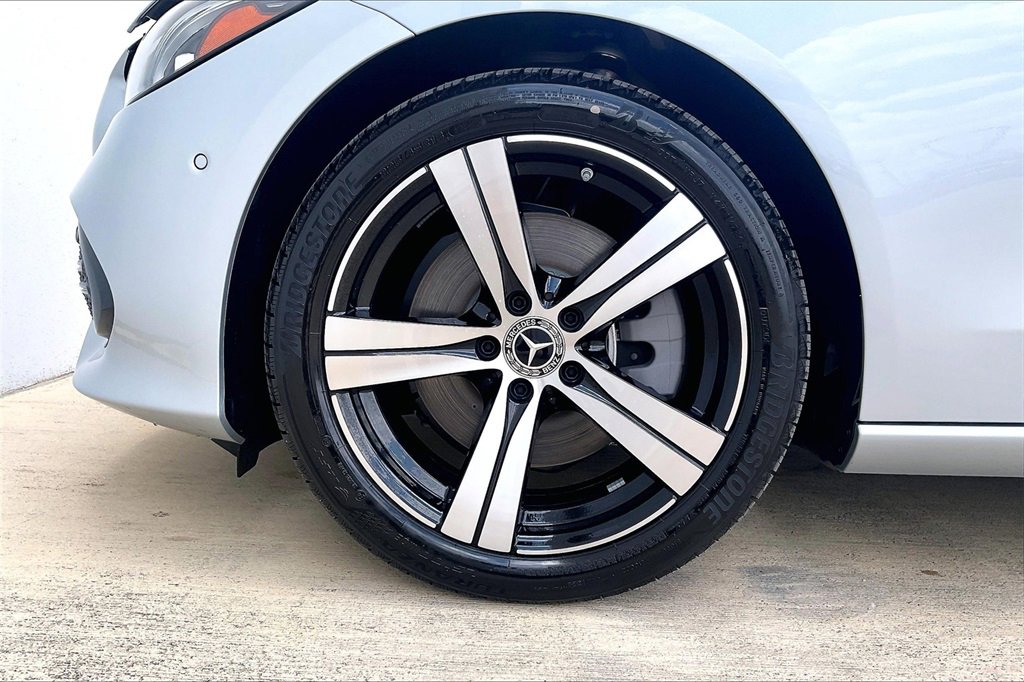 New 2025 Mercedes-Benz C 300 Sedan image 11