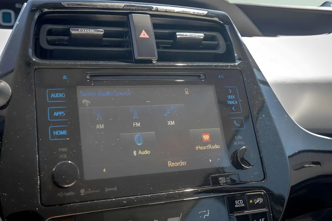 Used 2016 Toyota Prius Three Touring image 14