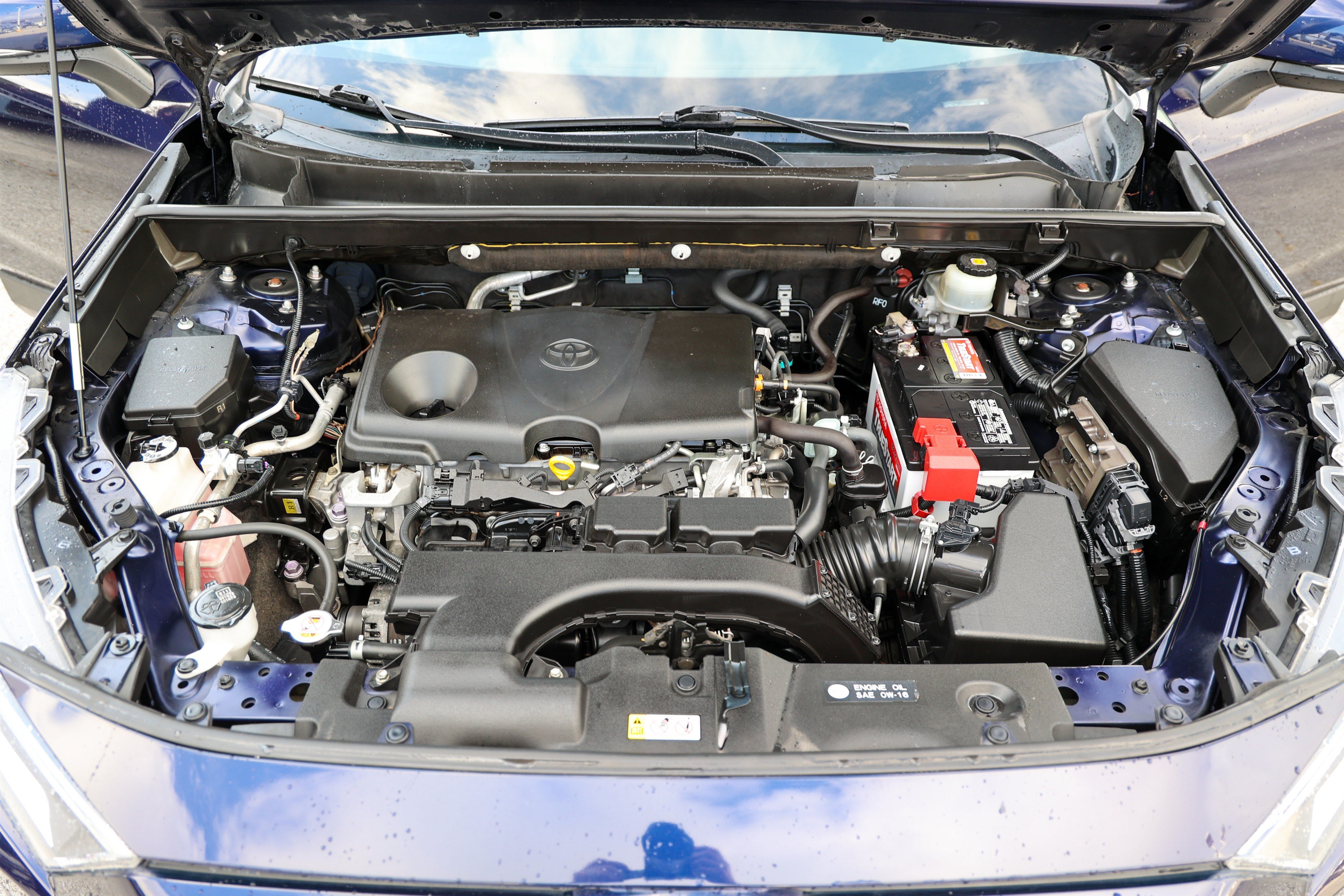 Used 2020 Toyota RAV4 XLE Premium FWD image 15