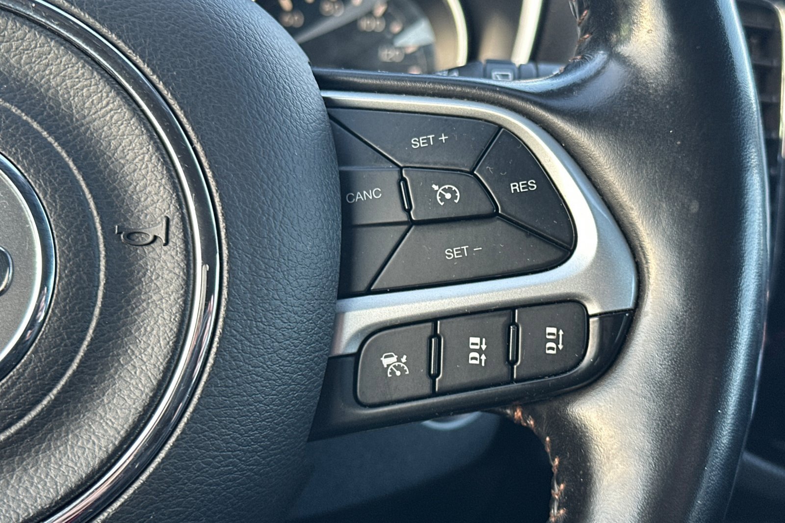 Used 2021 Jeep Compass Limited image 27