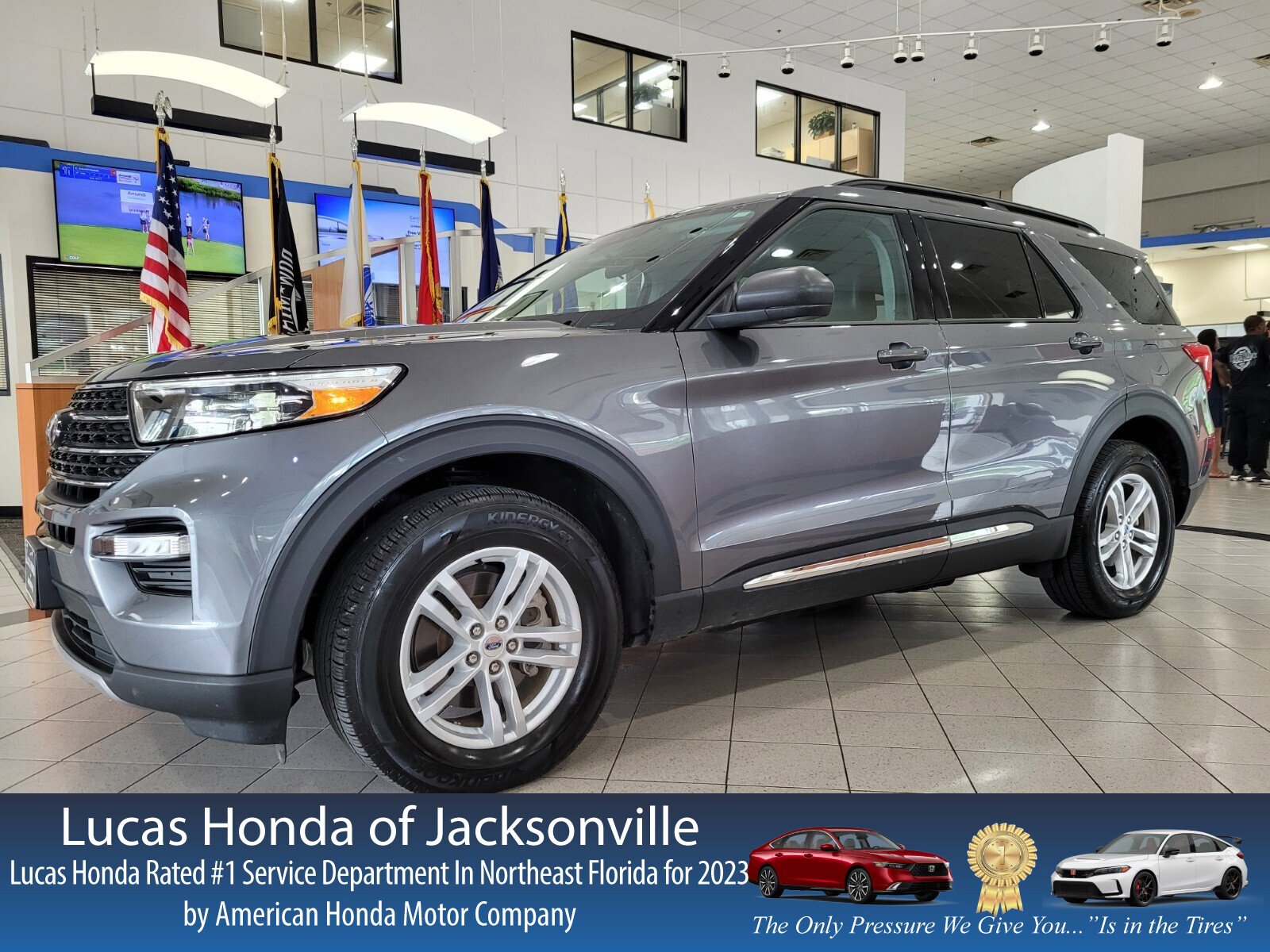 Used 2023 Ford Explorer XLT w/ Equipment Group 202A image 1