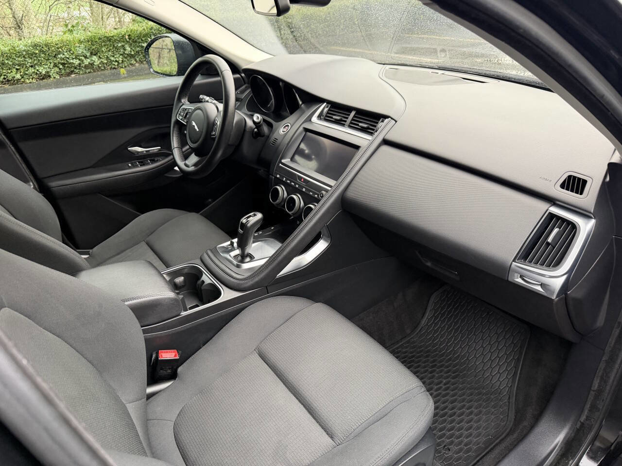 Used 2019 Jaguar E-PACE image 14