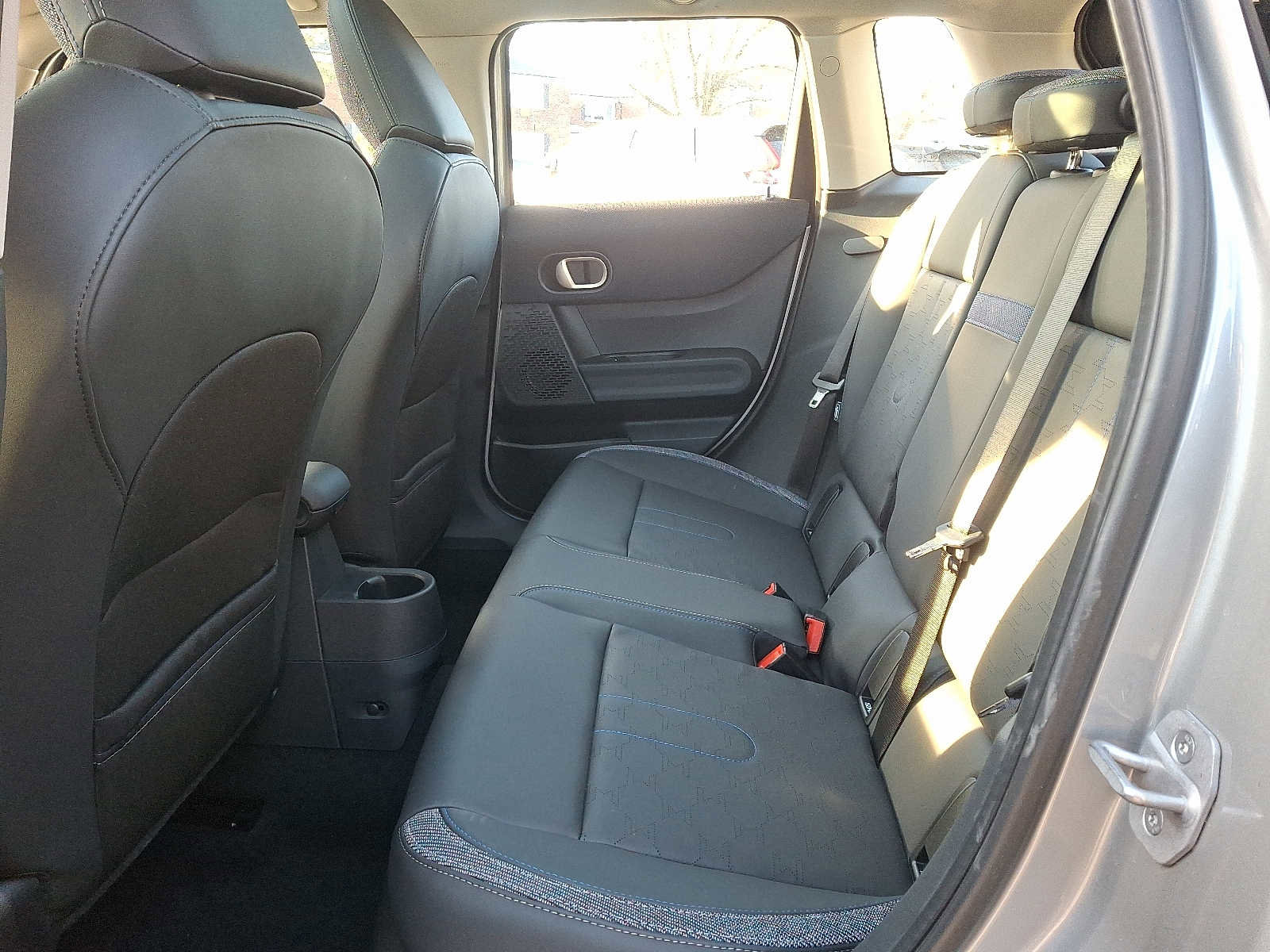 Used 2025 MINI Cooper 4-Door Hardtop image 11