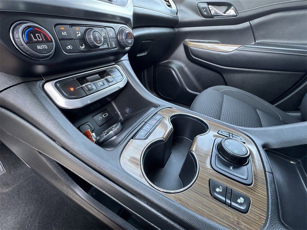 Used 2023 GMC Acadia SLE w/ Driver Convenience Package image 20