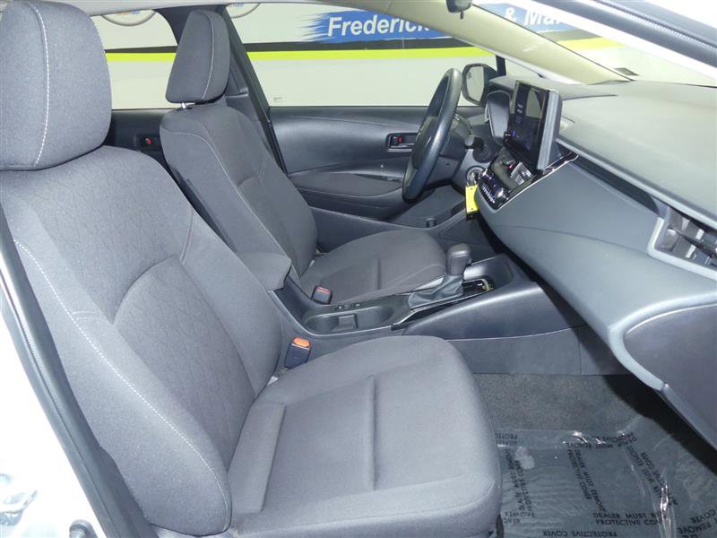 Used 2024 Toyota Corolla LE image 6