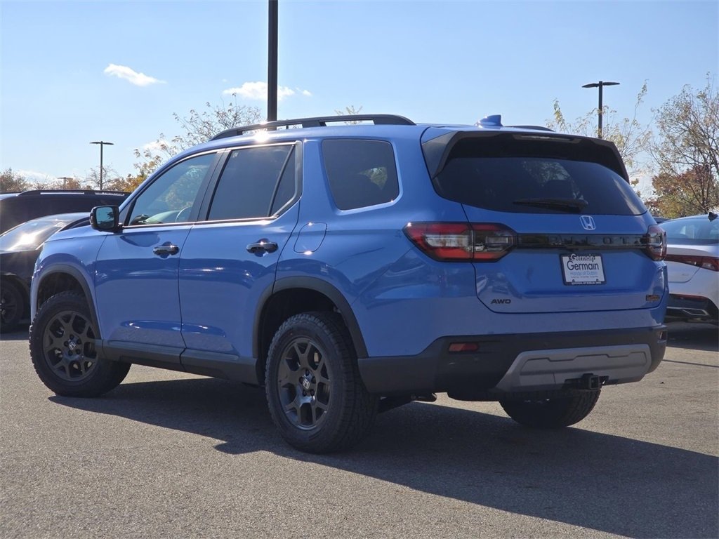 New 2025 Honda Pilot TrailSport image 18
