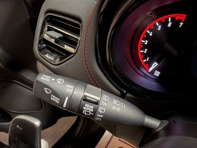 Used 2025 Dodge Durango GT AWD/4WD image 40
