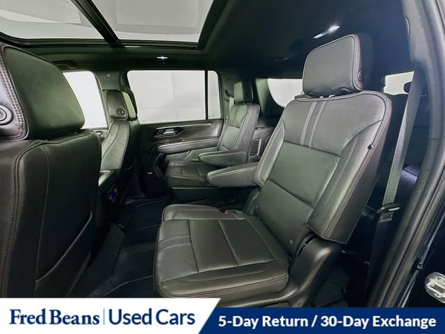Used 2025 Chevrolet Suburban RST w/ RST Capability Package image 28