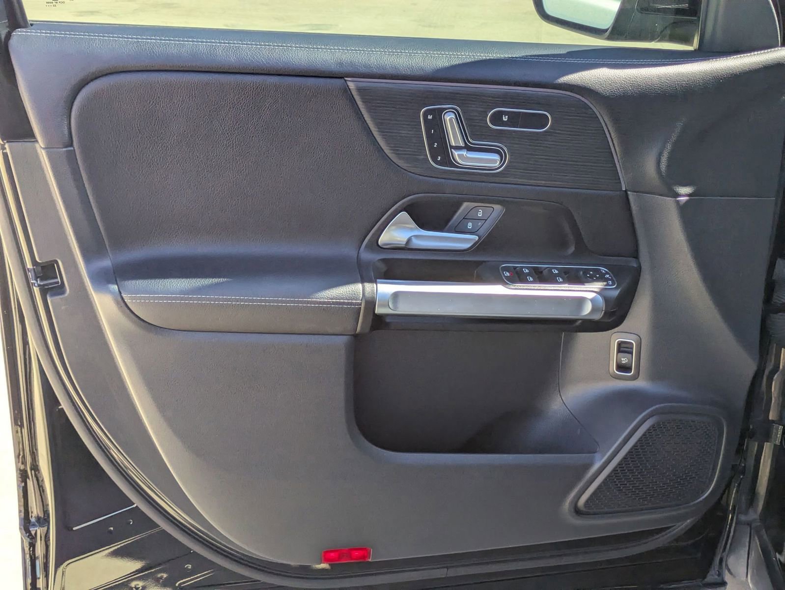 Used 2023 Mercedes-Benz GLB 250 4MATIC image 12