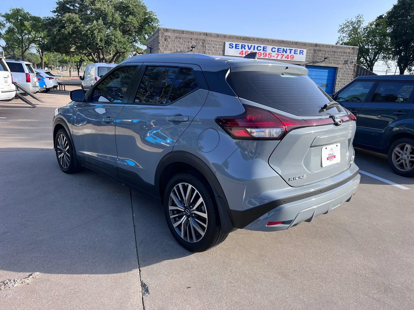 Used 2023 Nissan Kicks SV FWD image 7