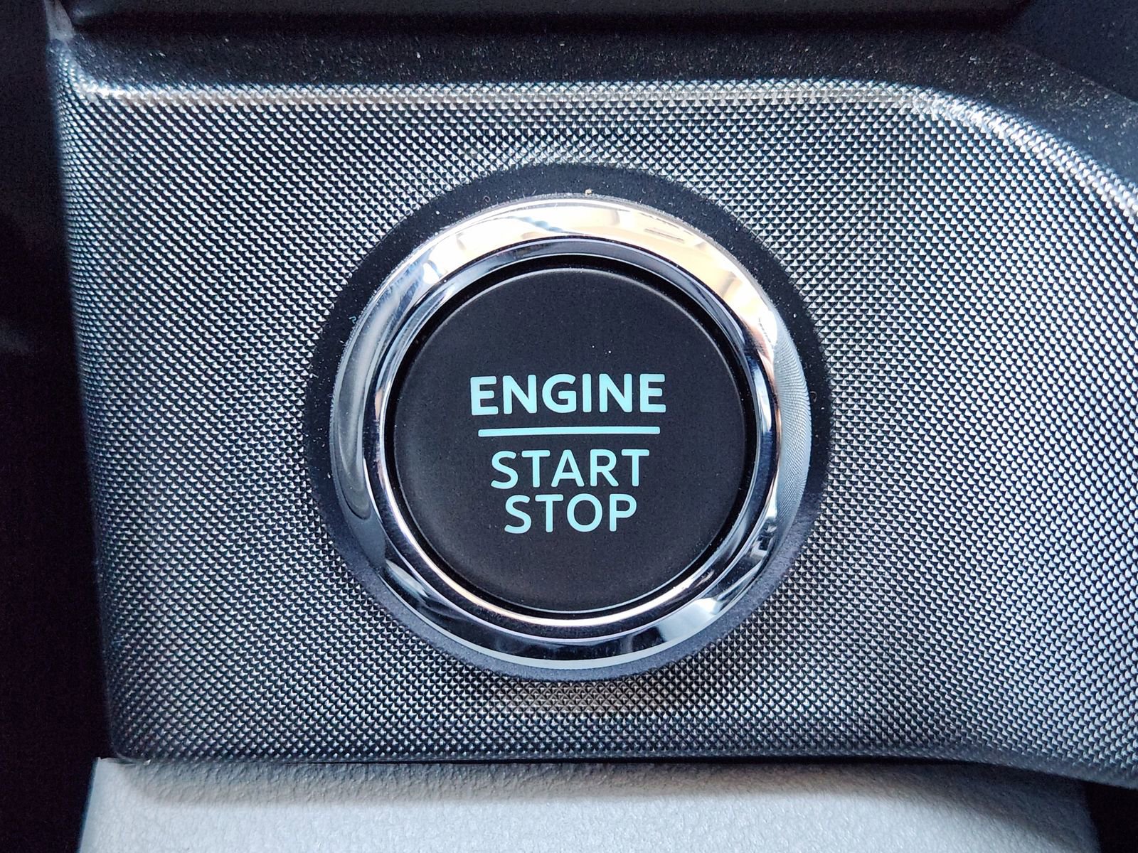 Used 2024 Ford F250 Limited w/ FX4 Off-Road Package image 25