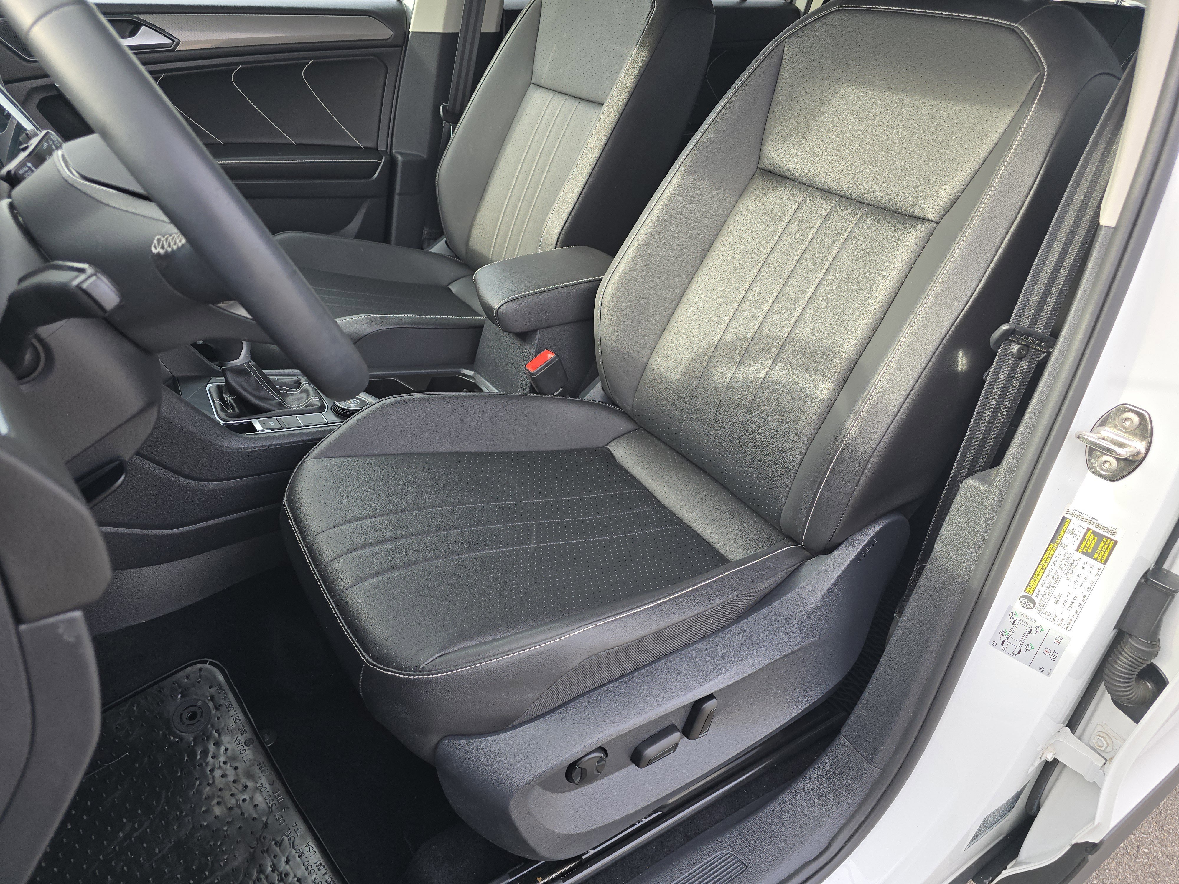 Certified 2022 Volkswagen Tiguan SE image 25