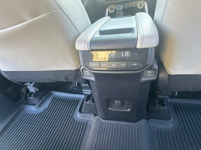 Used 2025 Toyota Grand Highlander AWD image 12