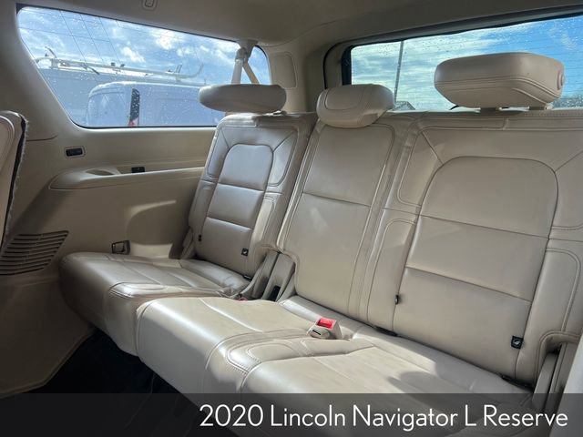 Used 2020 Lincoln Navigator L Reserve w/ Luxury Package image 27