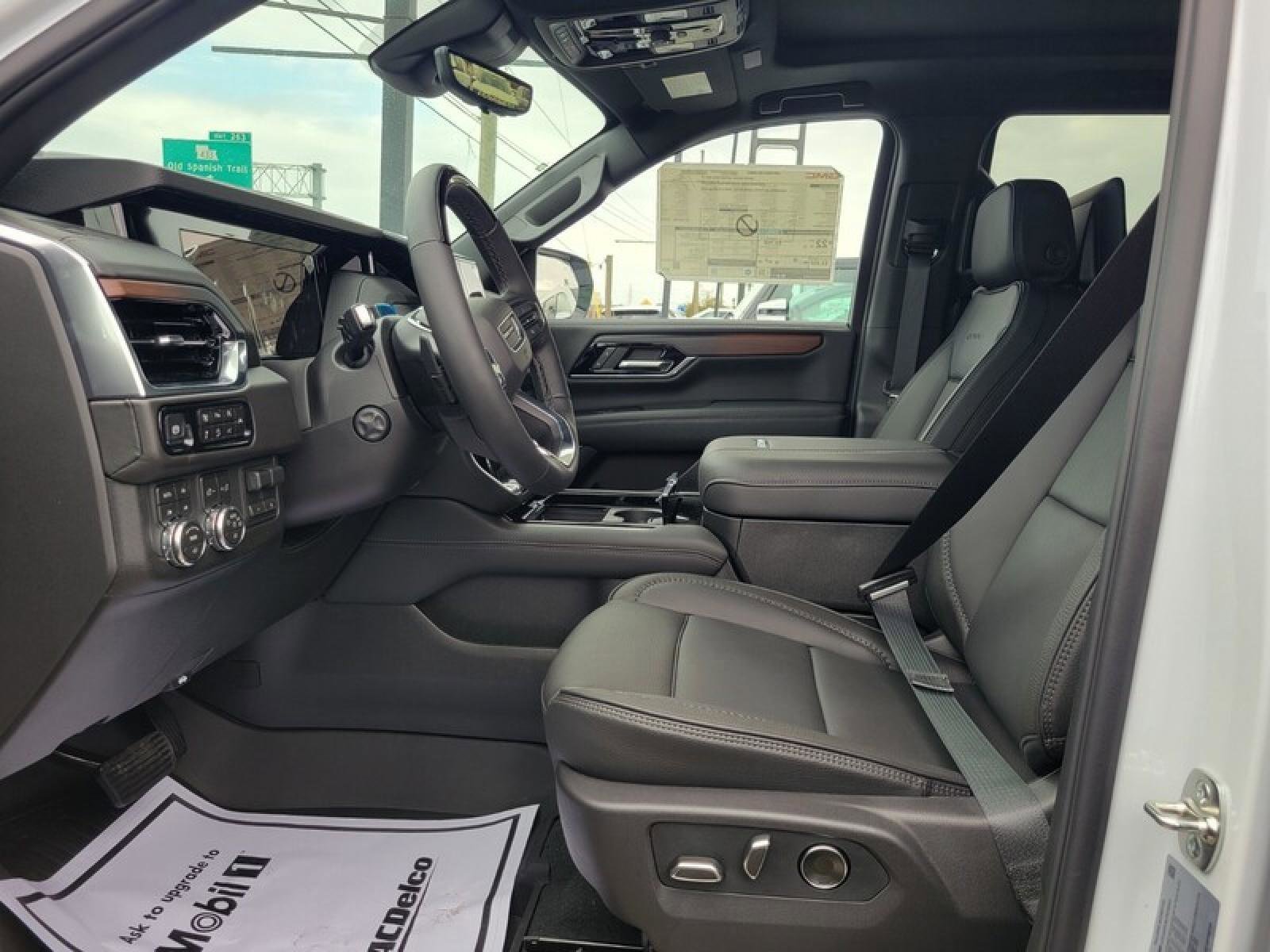 New 2026 GMC Yukon Denali w/ Denali Reserve Package AWD/4WD image 24