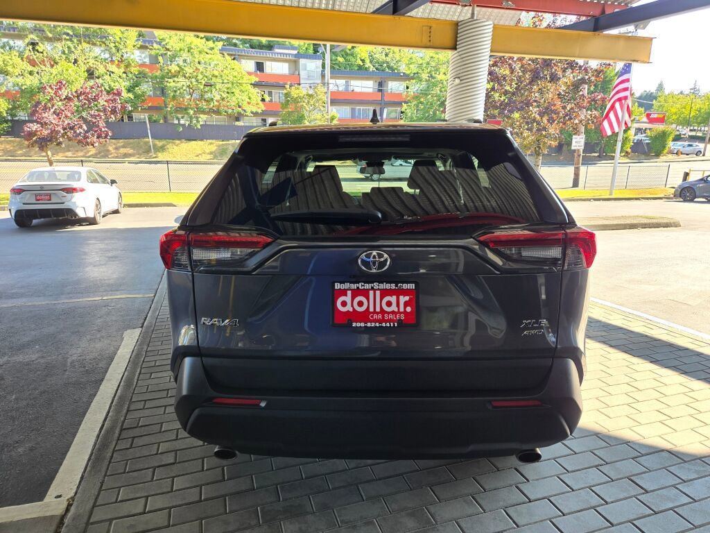 Used 2023 Toyota RAV4 XLE w/ Convenience Package image 6