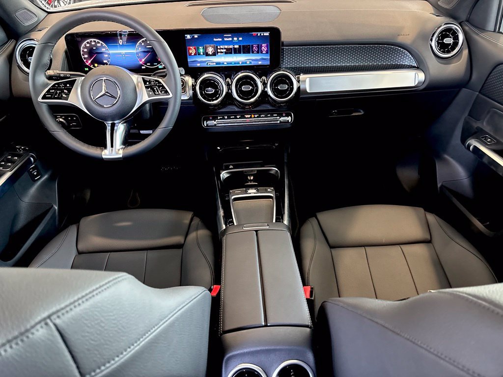 New 2026 Mercedes-Benz GLB 250 4MATIC image 11