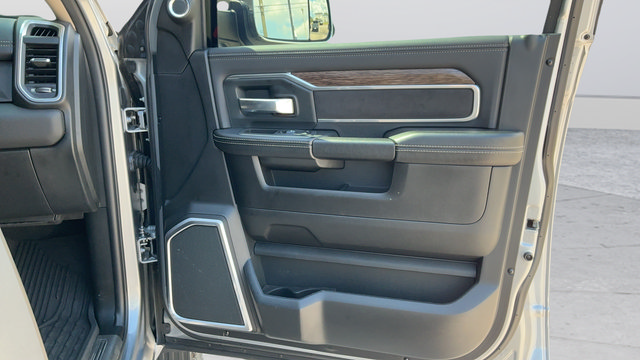 Used 2020 RAM 3500 Laramie AWD/4WD image 23