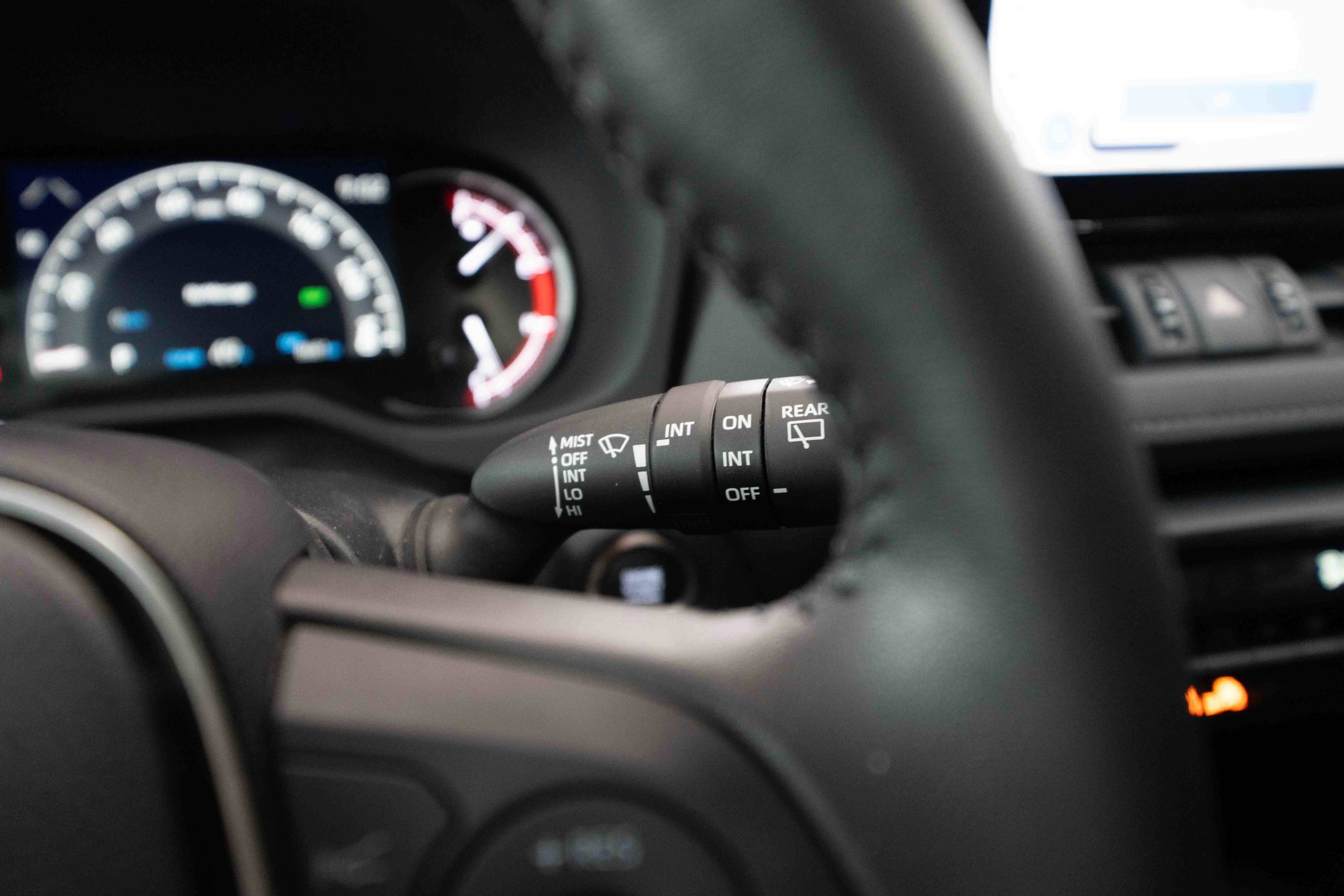 Used 2024 Toyota RAV4 XLE Premium FWD image 14