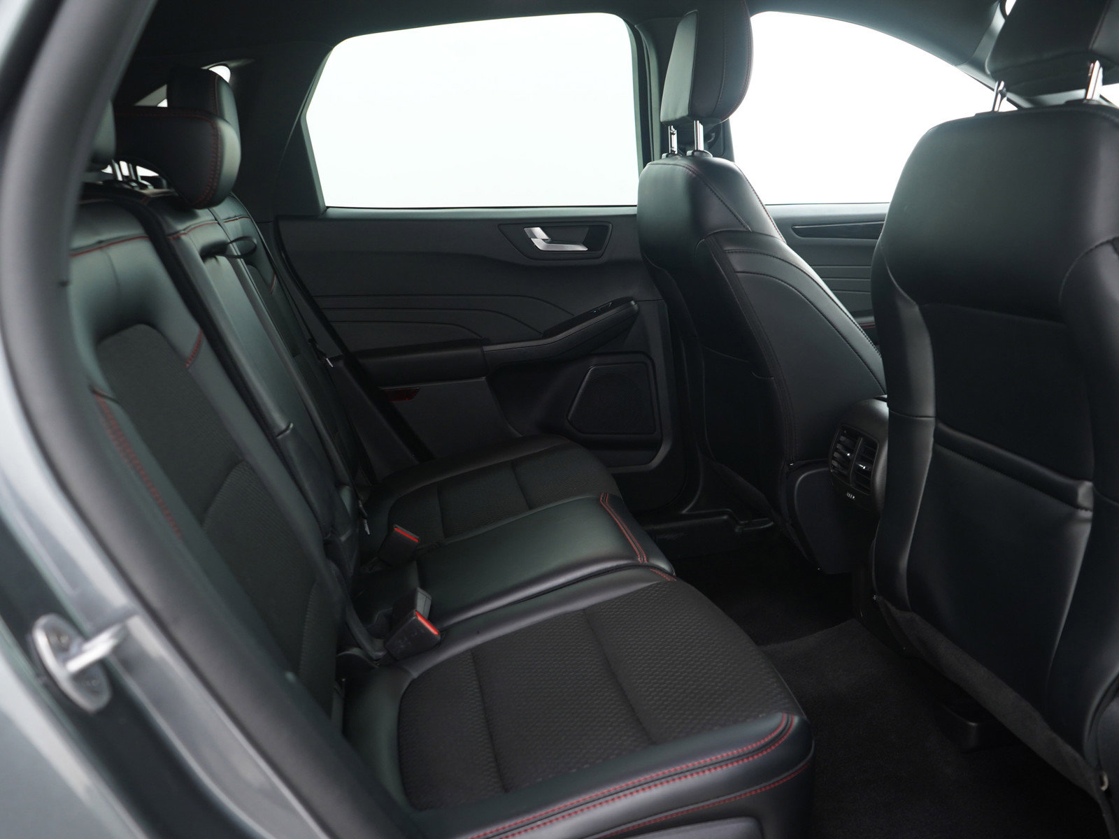 Used 2025 Ford Escape ST-Line image 15