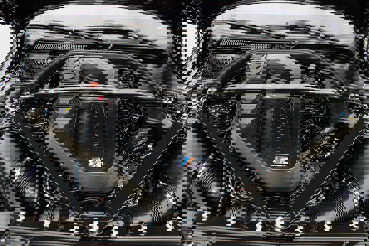 Used 2024 BMW M4 Coupe w/ Executive Package image 11