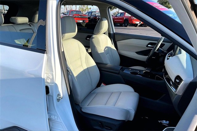 Certified 2024 Nissan Rogue SL w/ SL Premium Package image 29