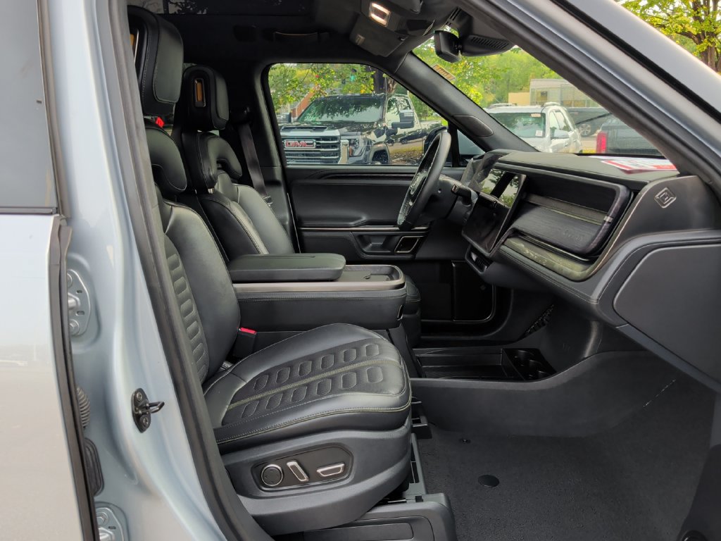 Used 2024 Rivian R1S Adventure Quad AWD/4WD image 37