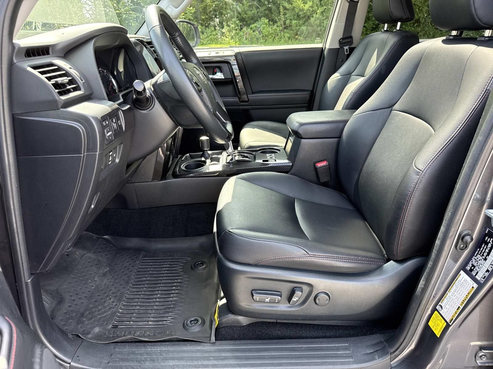 Used 2022 Toyota 4Runner TRD Off-Road Premium AWD/4WD image 29