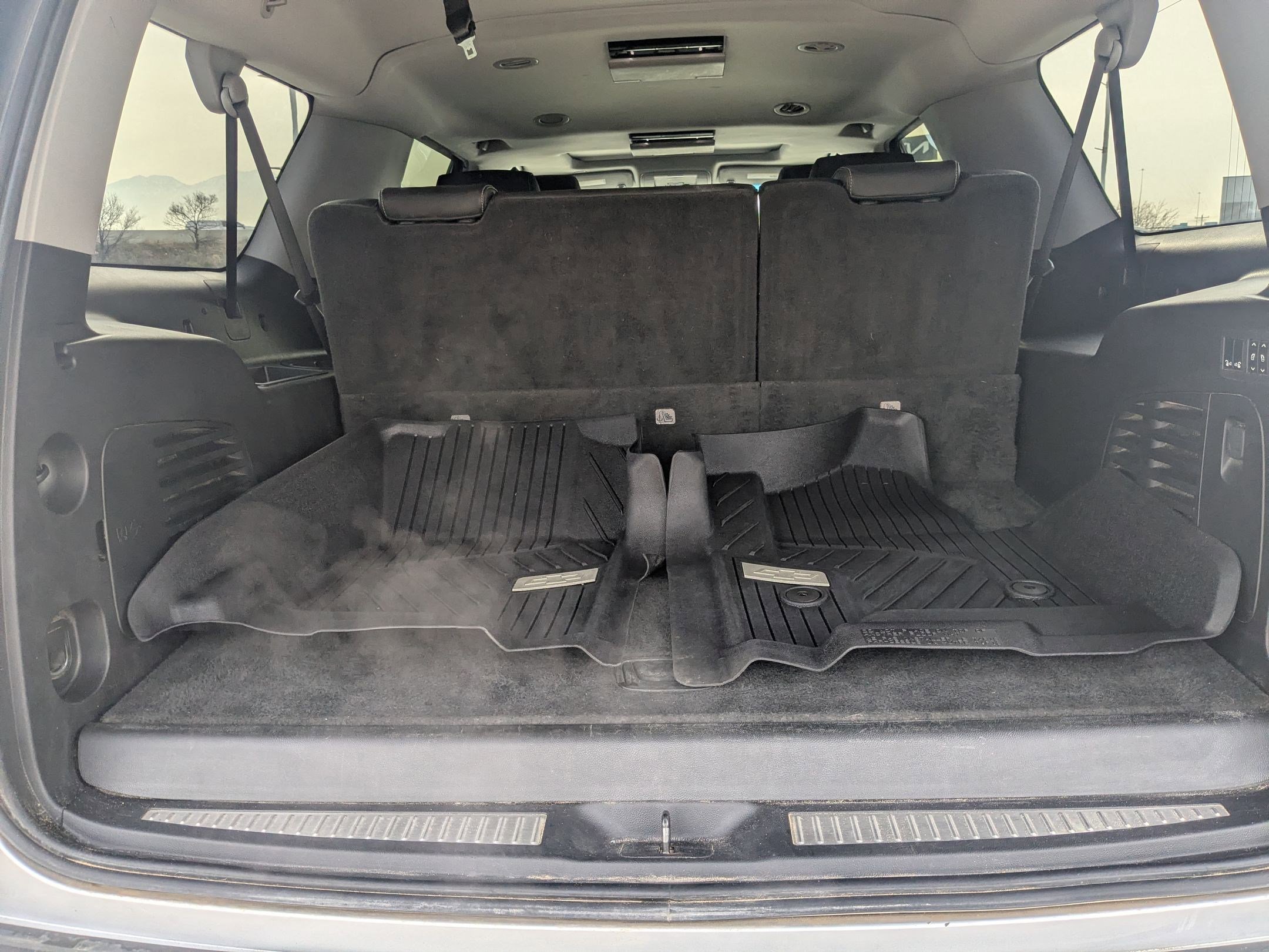 Used 2018 Chevrolet Suburban Premier image 21