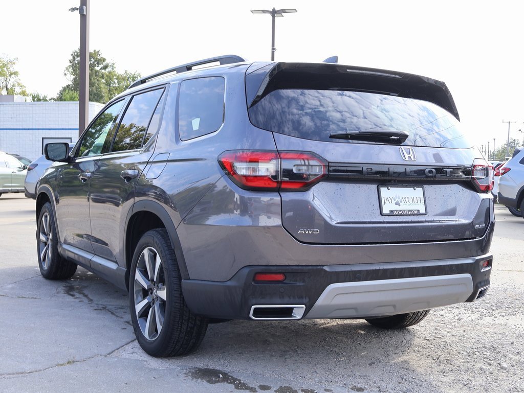 Used 2023 Honda Pilot Elite image 5