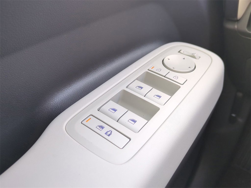 New 2026 Hyundai Santa Fe SE image 29