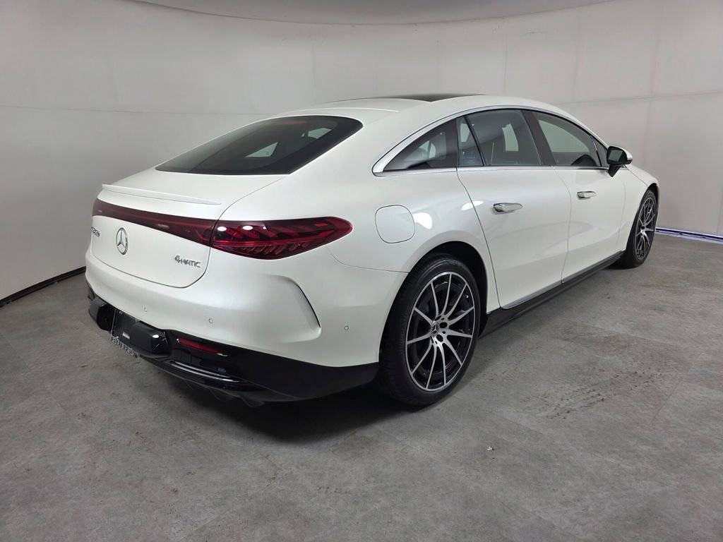 Used 2023 Mercedes-Benz EQS 580 4MATIC Sedan image 4