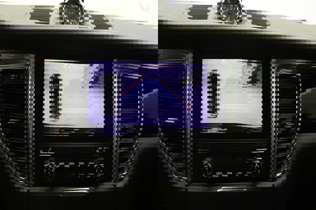 Used 2018 Porsche Macan image 23