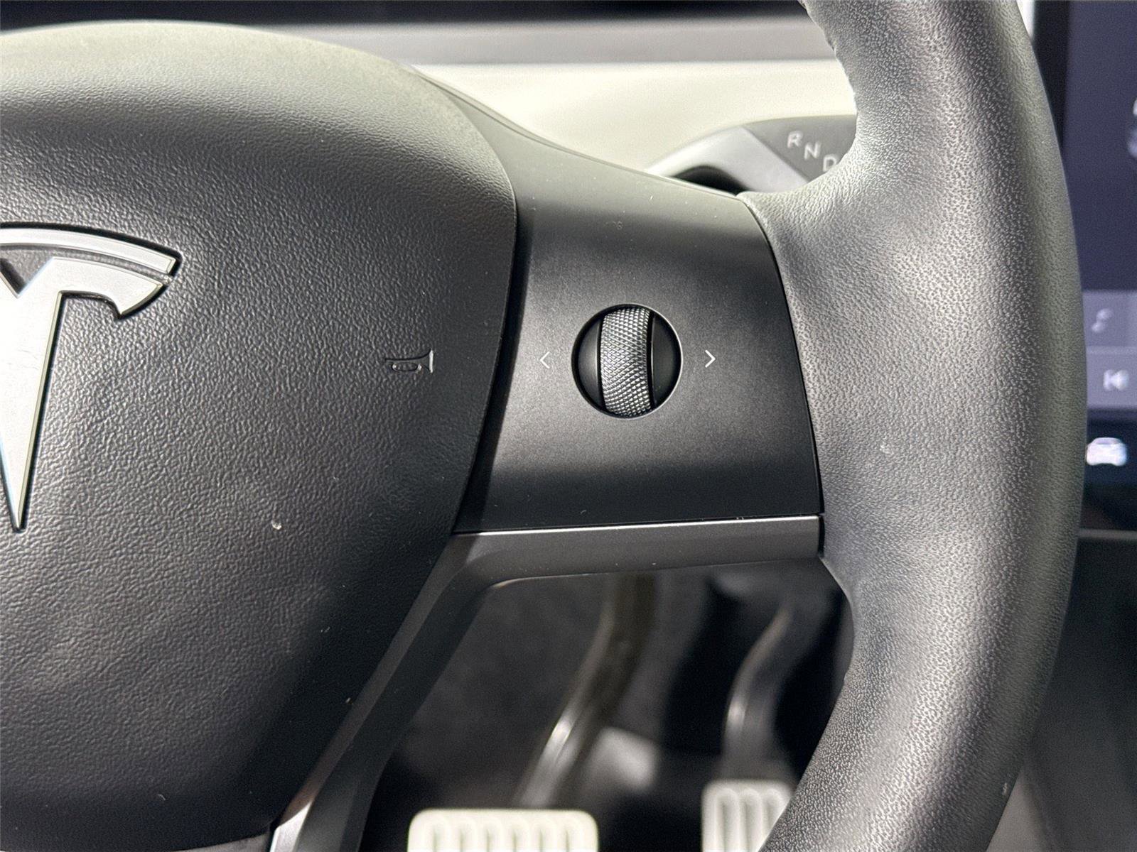 Used 2022 Tesla Model Y Performance AWD/4WD image 18