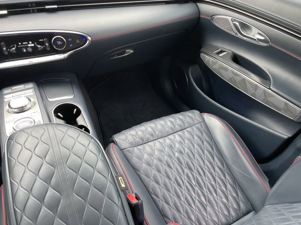 Used 2023 Genesis GV70 3.5T Sport w/ Sport Advanced Package image 15