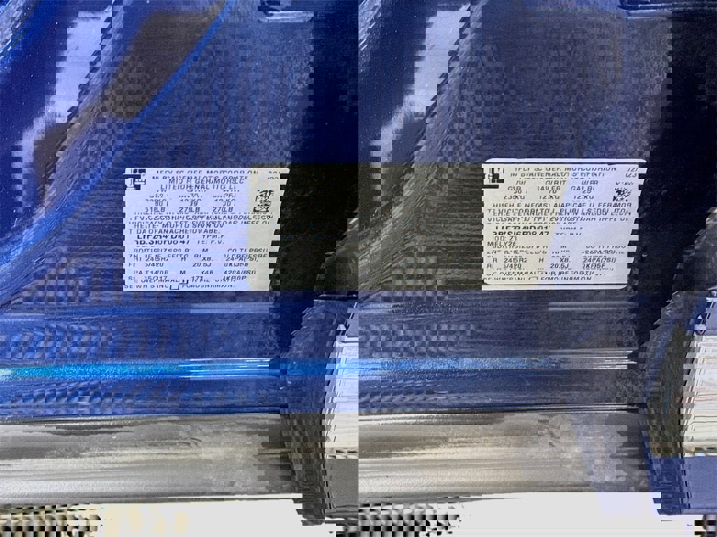 Used 2023 Buick Envision Avenir image 27