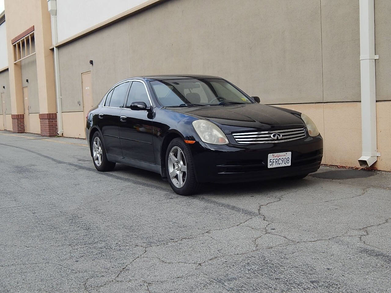 Used 2004 INFINITI G35 Sedan w/ Sport-Tuned Suspension Pkg image 1