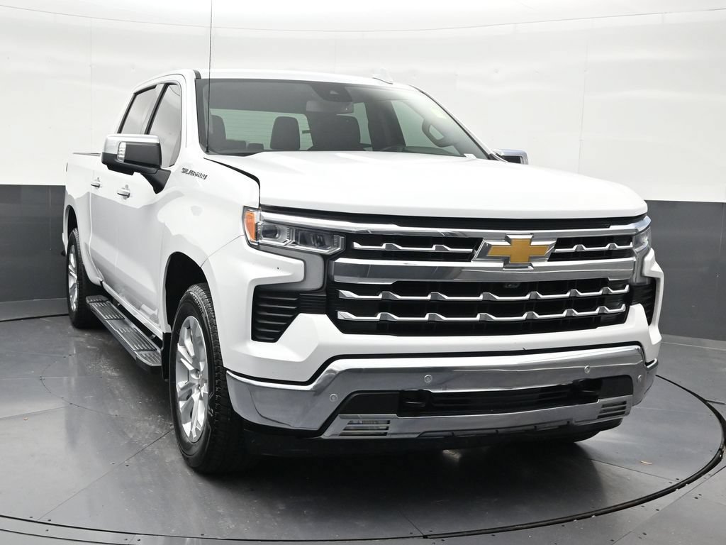 Used 2025 Chevrolet Silverado 1500 LTZ RWD image 8