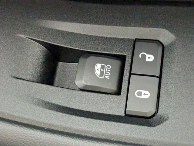 Used 2023 Jeep Grand Cherokee L Limited w/ Luxury Tech Group II image 37