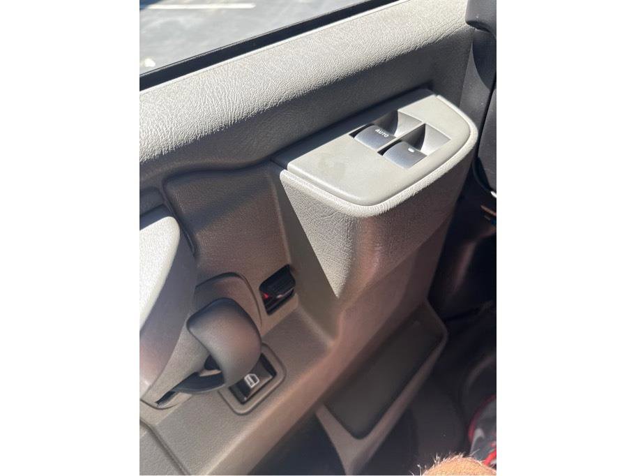 Used 2017 Chevrolet Express 3500 RWD image 13