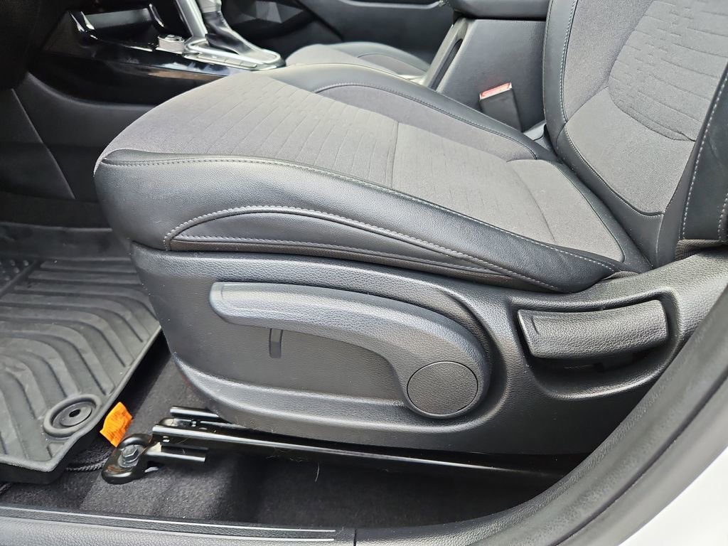 Used 2023 Kia Seltos S w/ Navigation Package image 25