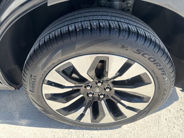 Used 2025 Ford Explorer Platinum w/ LUX Leather Package AWD/4WD image 33