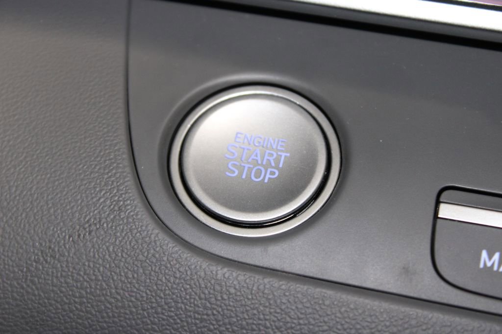 Used 2024 Hyundai Elantra SEL w/ Convenience Package image 23