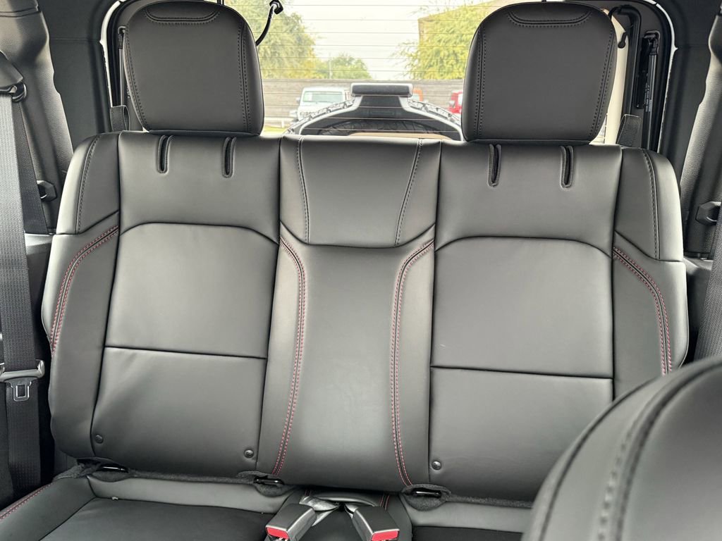 New 2026 Jeep Wrangler Rubicon w/ Xtreme 35 Tire Package image 24