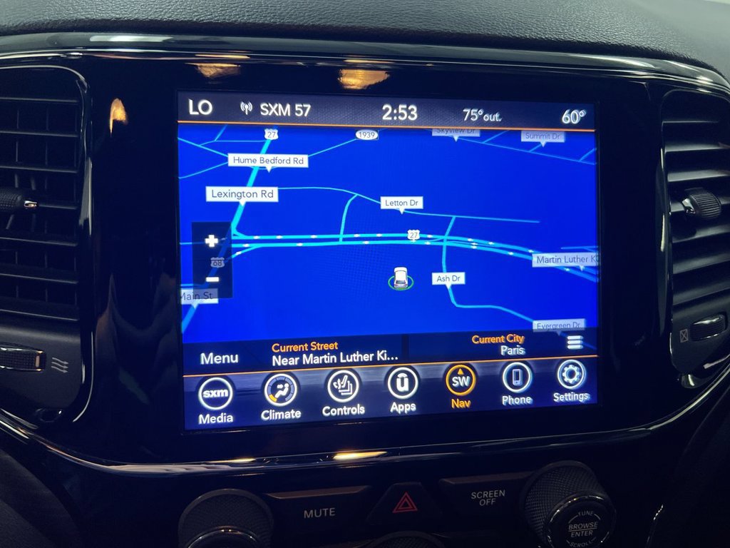 Used 2020 Jeep Grand Cherokee Altitude AWD/4WD image 15