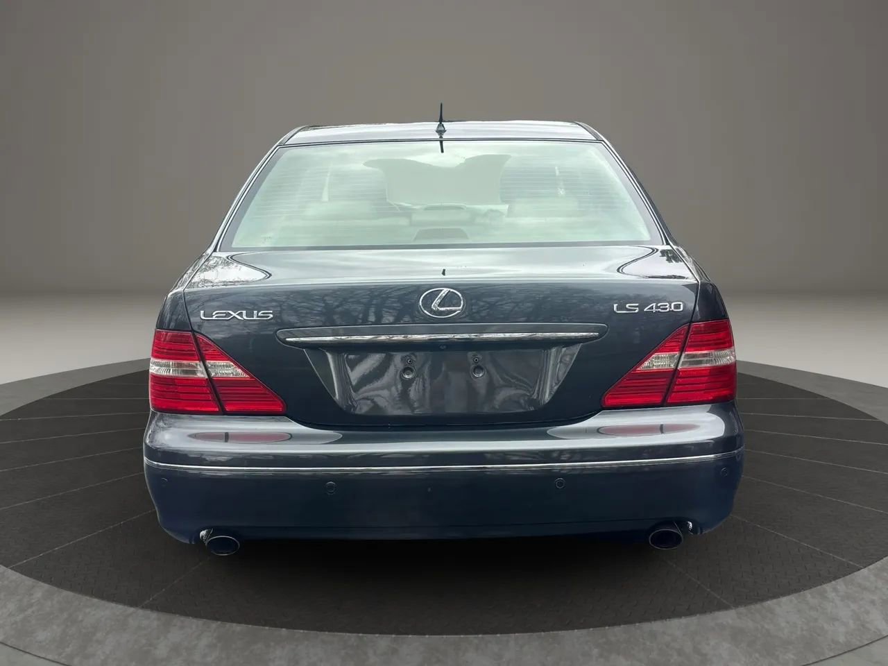 Used 2004 Lexus LS 430 RWD image 6