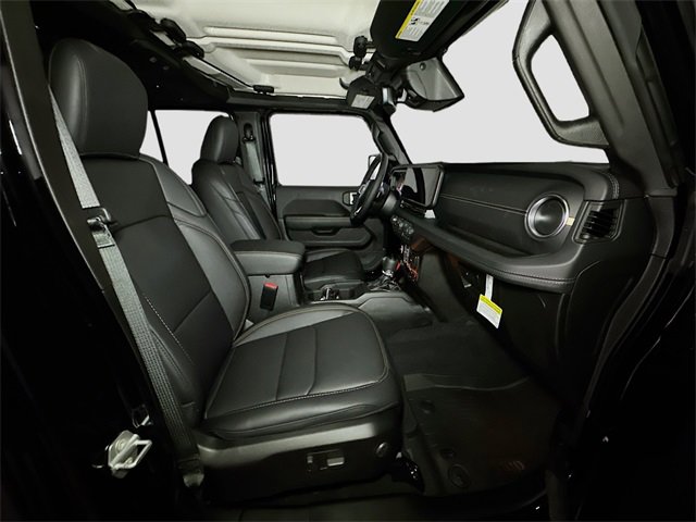 New 2026 Jeep Wrangler Sahara image 31