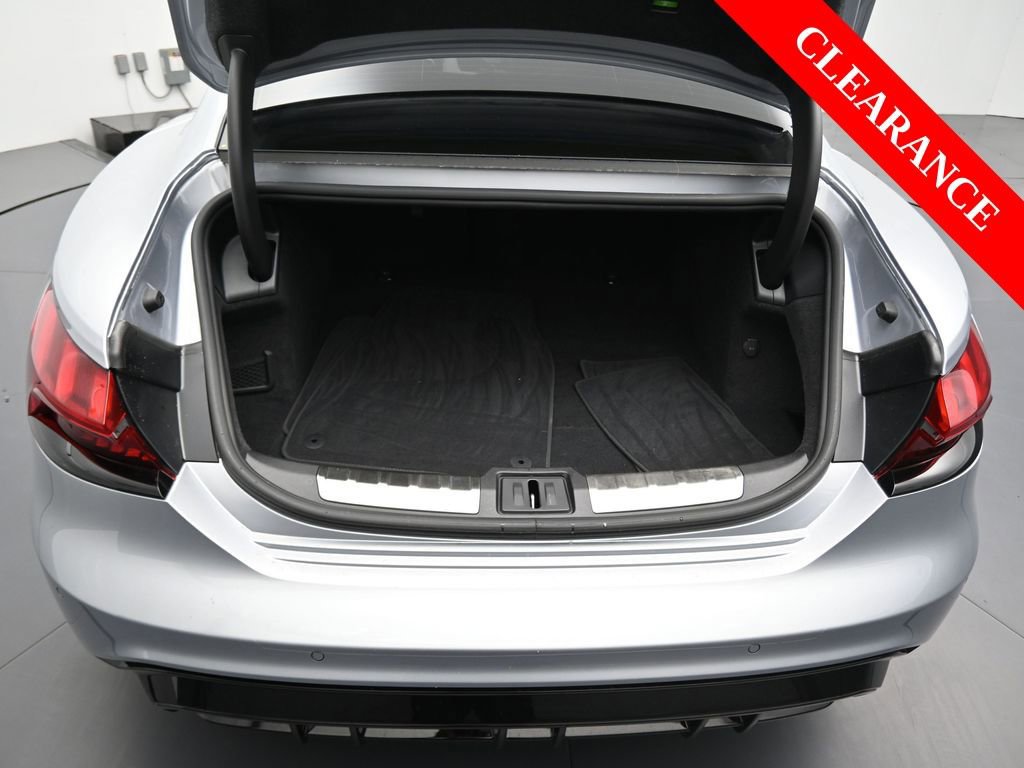 Used 2024 Audi e-tron GT Premium Plus image 18