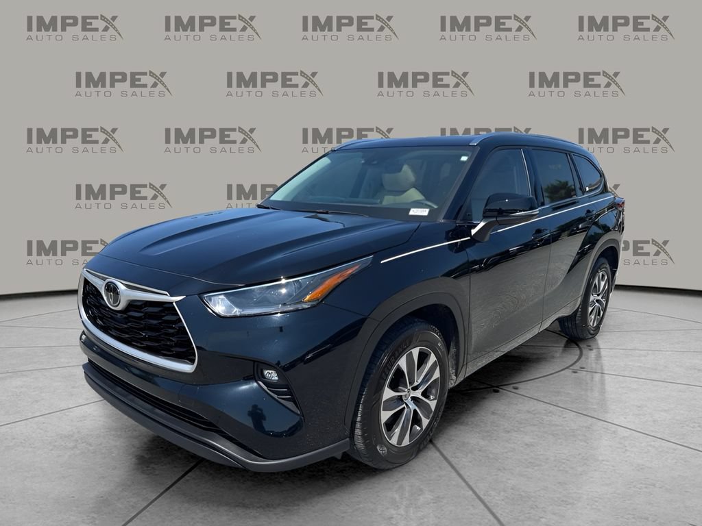 Used 2021 Toyota Highlander XLE