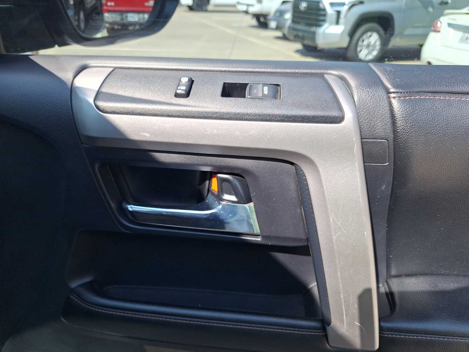 Used 2015 Toyota 4Runner Limited AWD/4WD image 35